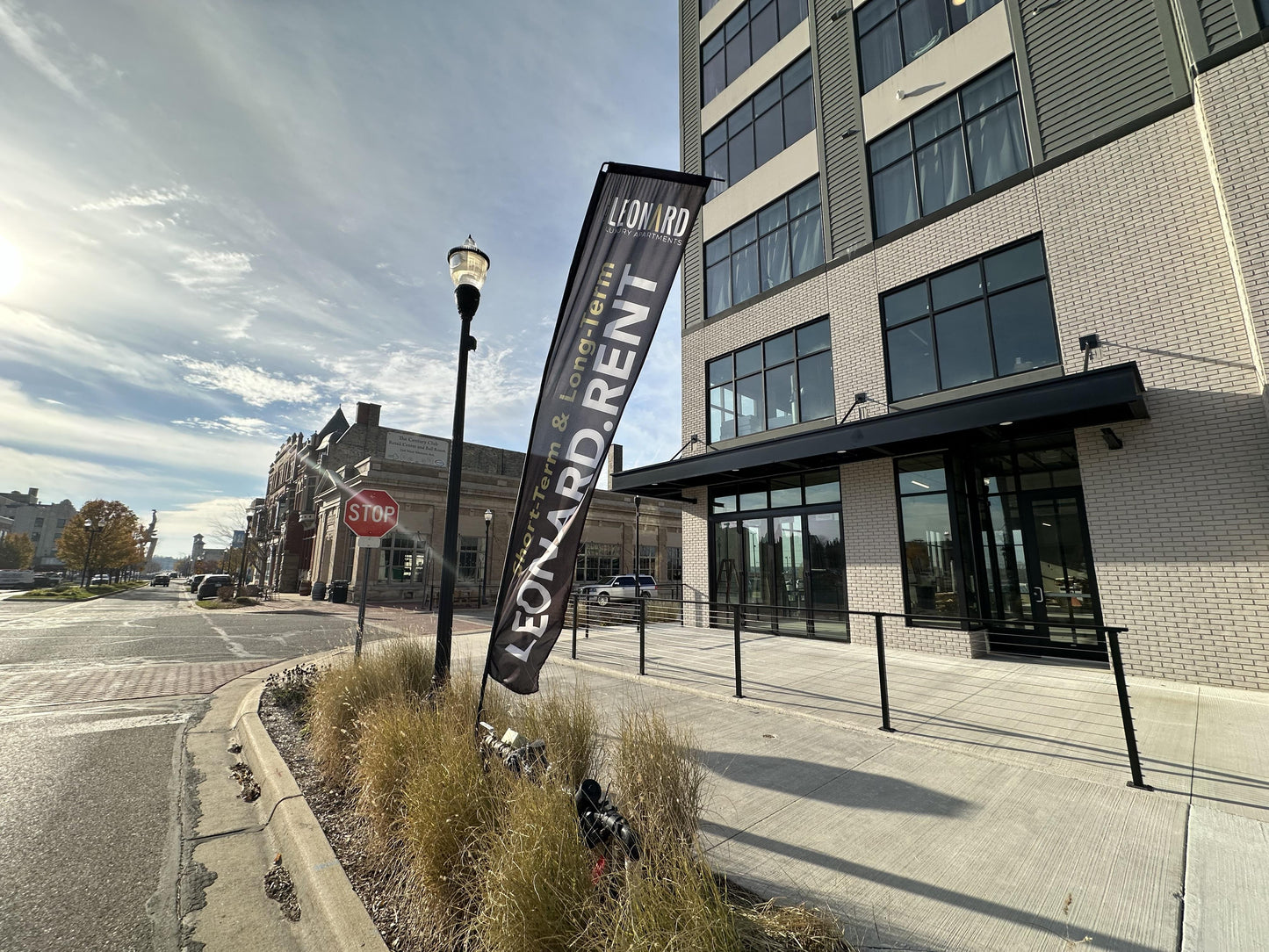 Bow & Feather Flags - Construction - DuraFlag®