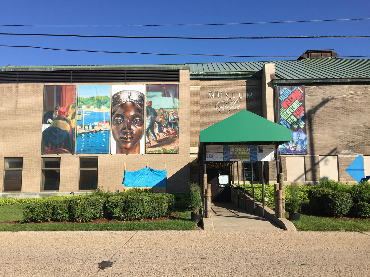Building Wraps - Athletic - InvisaFrame®