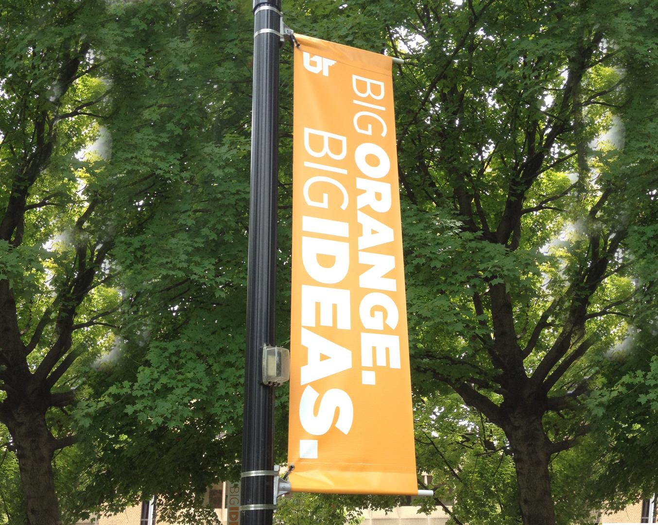 Pole Banners - Hurricane®